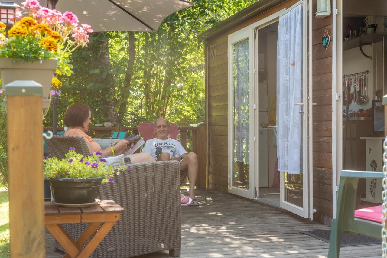 Camping Le Colporteur Hotel Le Bourg-d'Oisans Bagian luar foto