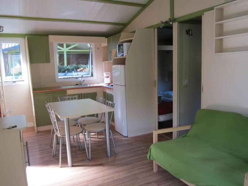 Camping Le Colporteur Hotel Le Bourg-d'Oisans Bagian luar foto