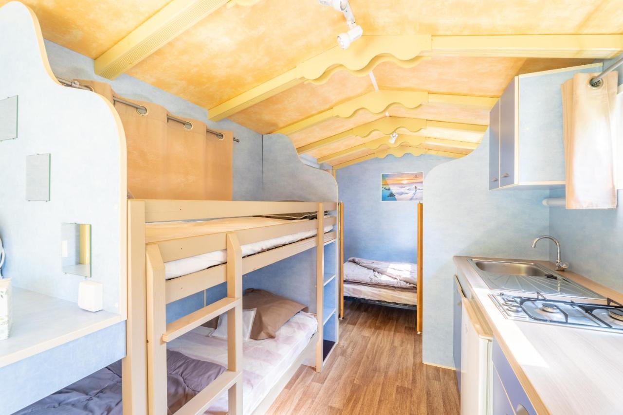 Camping Le Colporteur Hotel Le Bourg-d'Oisans Bagian luar foto