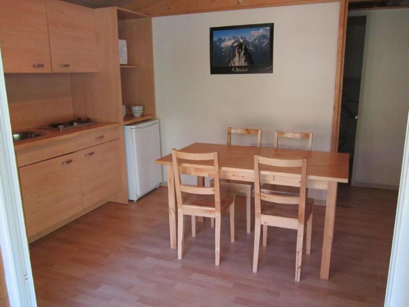 Camping Le Colporteur Hotel Le Bourg-d'Oisans Bagian luar foto