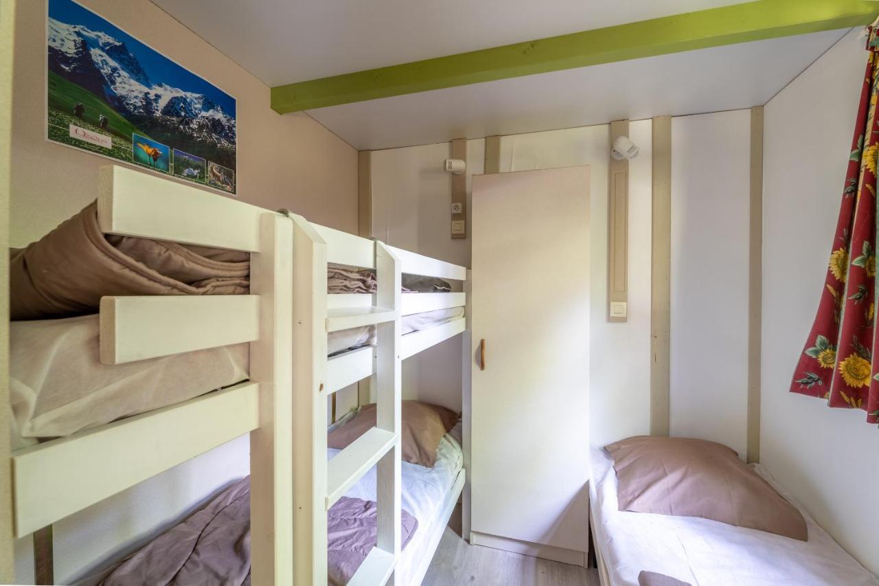 Camping Le Colporteur Hotel Le Bourg-d'Oisans Bagian luar foto