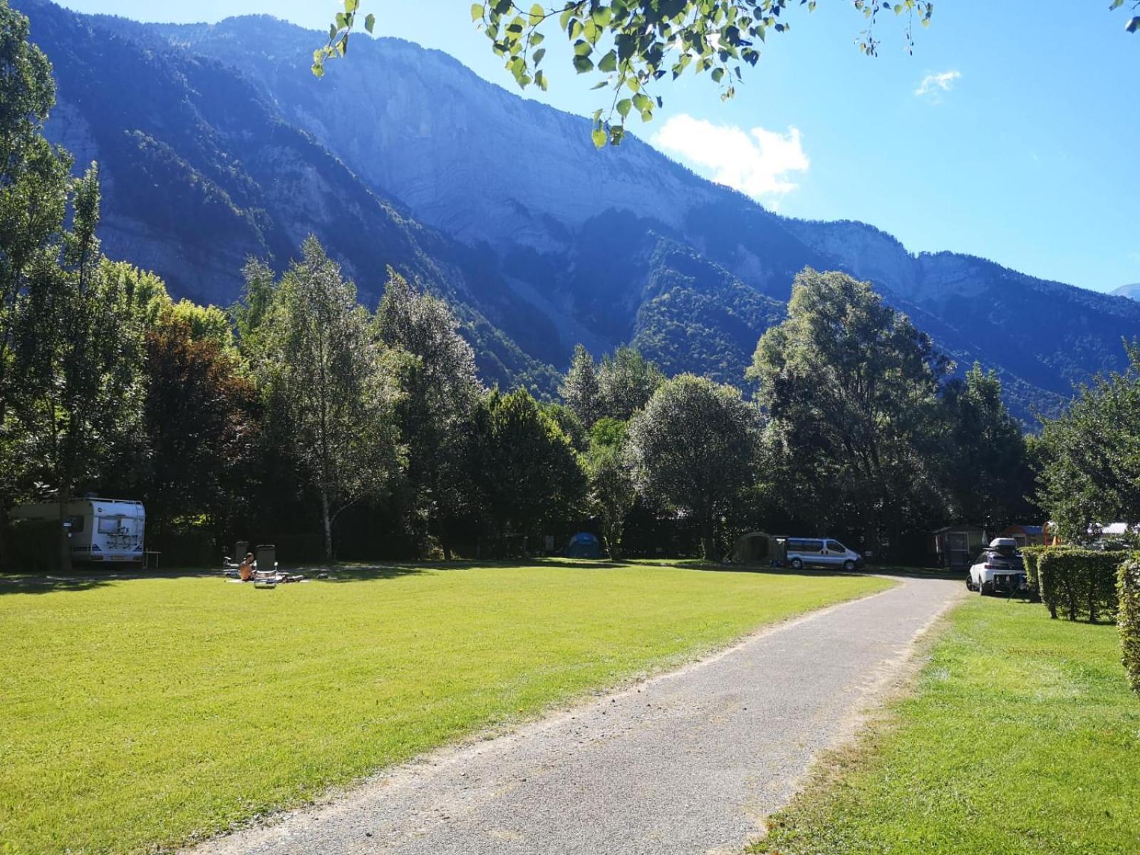 Camping Le Colporteur Hotel Le Bourg-d'Oisans Bagian luar foto