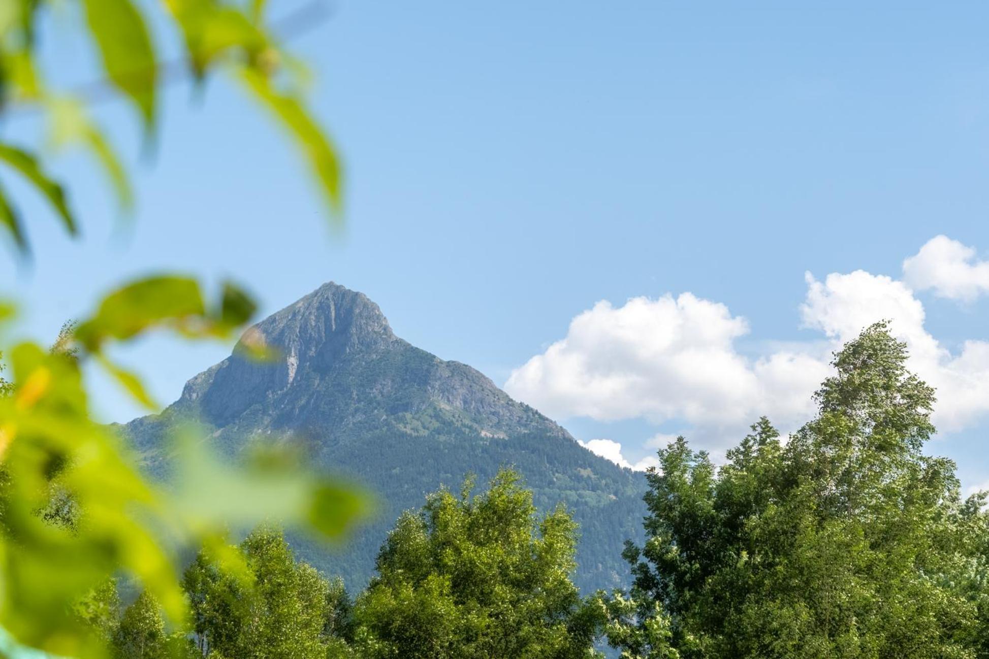 Camping Le Colporteur Hotel Le Bourg-d'Oisans Bagian luar foto