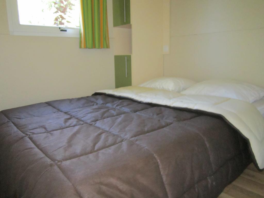 Camping Le Colporteur Hotel Le Bourg-d'Oisans Bagian luar foto