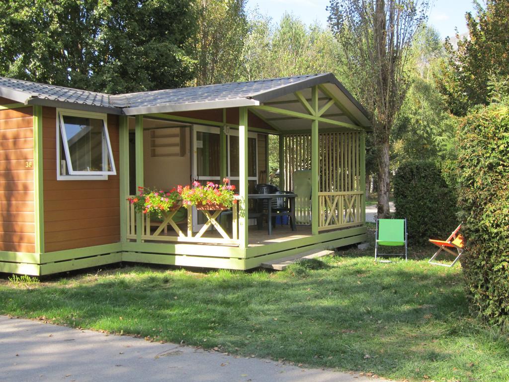 Camping Le Colporteur Hotel Le Bourg-d'Oisans Bagian luar foto